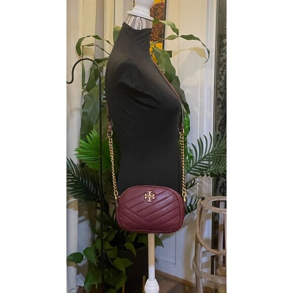 AUTHENTIC TORY BURCH MAROON KIRA QUILTED CAMERA BAG - Picture 8 of 9
